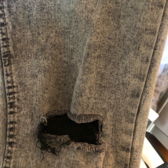 Washed Grey Jeans - Picture 3 of 4